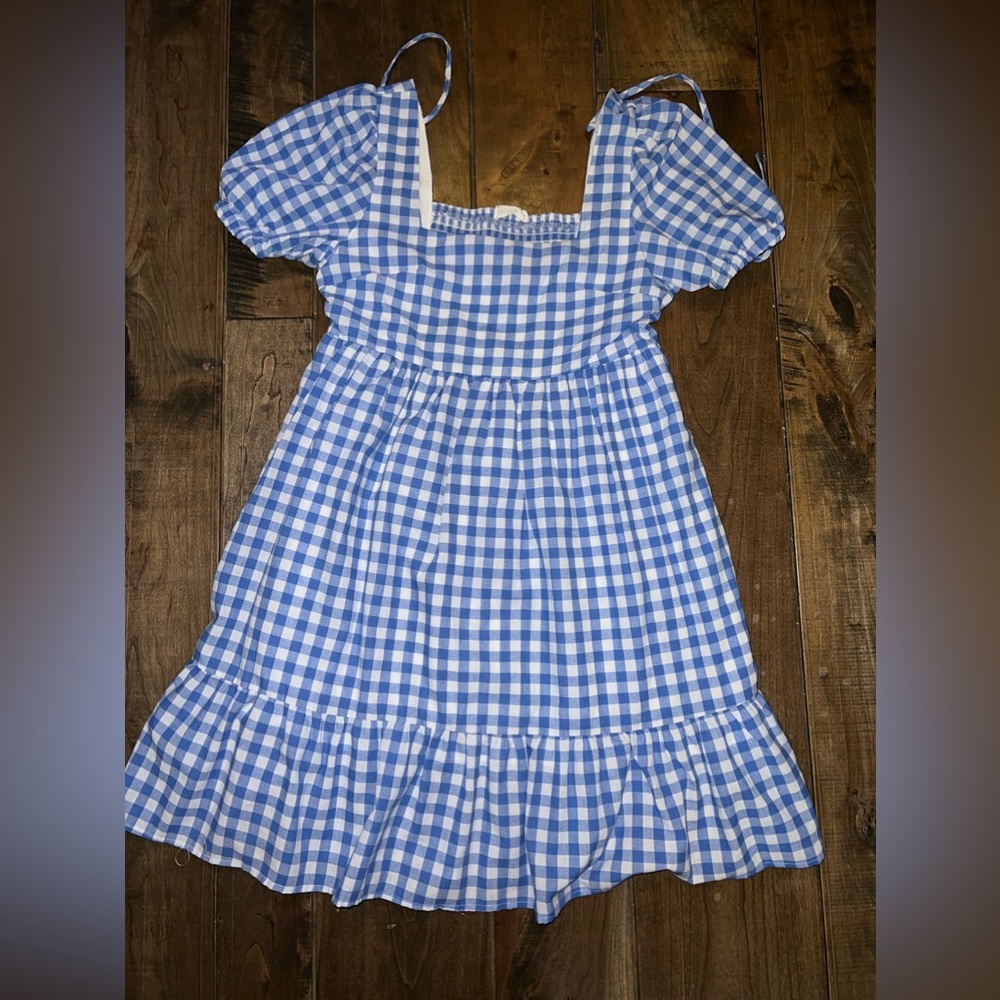 Boutique Above the knee Dress
